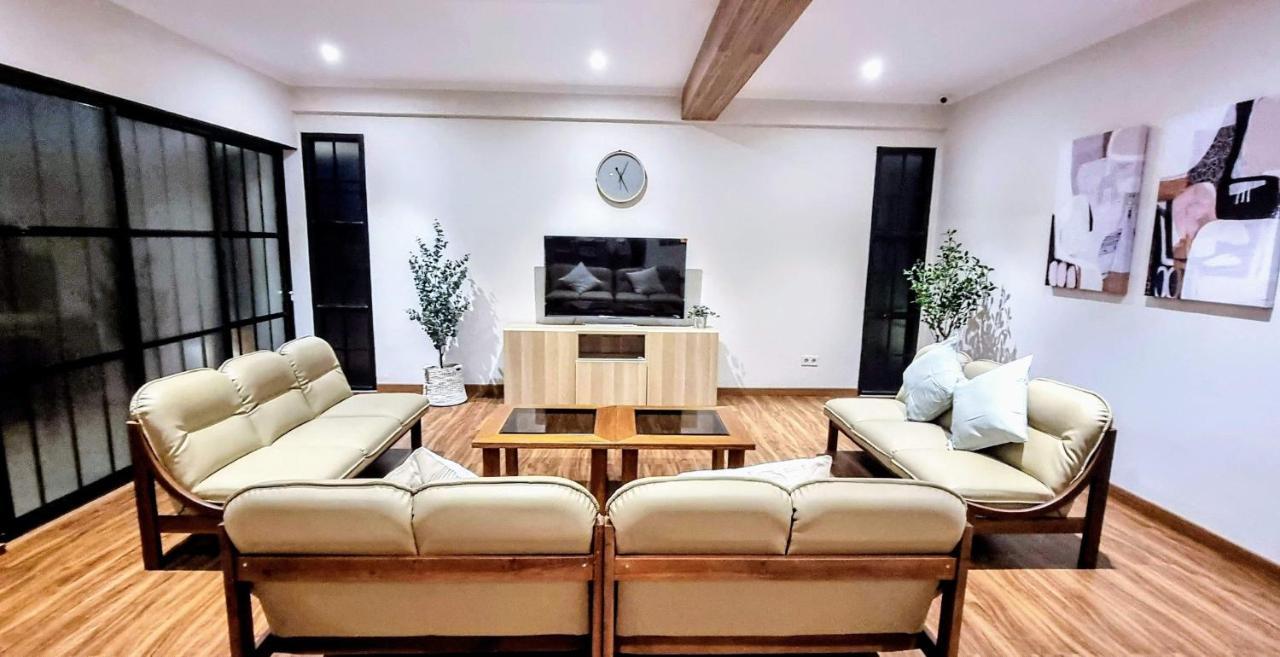 Cottonwood Exclusive Villa @Lembang Asri - Jacuzzi Playground Netflix Billyard Zewnętrze zdjęcie